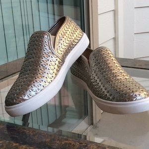 Steve Madden Platinum Excel Slip-On Sneaker